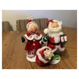 Annalee Santa & Mrs. Claus with Bag of Gifts