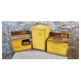 Vintage Metal Doll Kitchen Toys