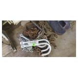 (3) Chains w/J-Hooks & (2) Extra J-Hooks