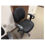 Office Chair - Rounded Arms