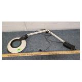 Large Lighted Magnifying Glass