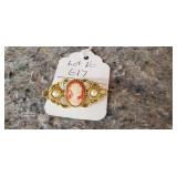 Vitnage Coral Cameo Broach