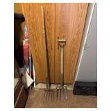 2 Garden Forks