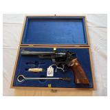 Smith & Wesson 44 mag. Revolver in Wood Case