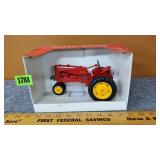 Massey-Harris Colt Tractor 1/16