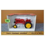 Massey-Harris Mustang Tractor 1/16