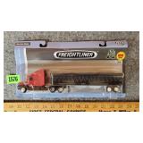 Freightliner with Grain Trailer Die Cast 1:64