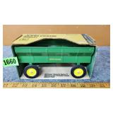 John Deere Wagon 1/16