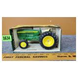 John Deere Utility Tractor 1/16 Scale