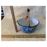 Blue Swirl Enamel Pot, Wire/Wood Handle
