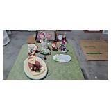 Christmas Figurines & Decor