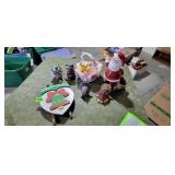 Decorative Figurines, Decor