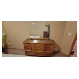 Dresser w/Mirror