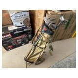 Set of Golf Clubs w/Caddy