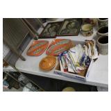 Hankies, Ashtrays