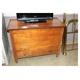 Cherry Blanket Chest 