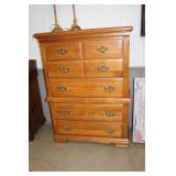 Oak Chest of Drawers 