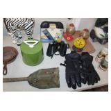 45 Record Case, MC Gloves, 