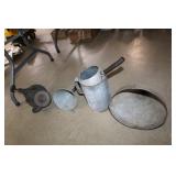 Grinder, Funnels