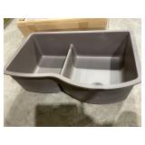32" x 21" Low Divide Double Bowl Sink in Brown