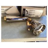 Jado Showerhead/Arm in Gold
