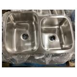 Sterling® 31-1/2" x 20-1/2" SS Double Bowl Sink