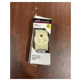 10-Pack of Single Receptacles in Ivory