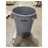 Huskee 44Gallon Plastic Trash Can x 2