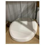18'L Elongated Toilet Seat in Linen x 2