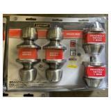 Defiant® Deadbolt Keyed Entry in Stainless