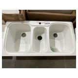 44' x 22' Composite Triple Bowl Sink in White