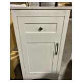 18" x 19" Vanity in White w Single Sink Top
