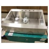 38" x 25" Farmhouse Sink in Stainless Steel
