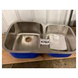32" Stainless Steel 60/40 Undermount Sink