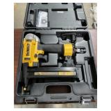DeWaltï¿½ 18GA Finish Stapler with Case