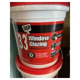 DAPï¿½ '33' Window Glazing in White x 2Gallons