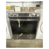 Samsung 5-Burner Electric Stove/Oven in Black
