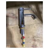 Single Handle Lavatory Faucet in Polished Chrome