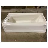 60" x 32" Fiberglass LH Bathtub with Skirt