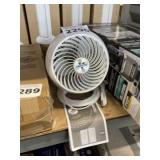 Vornadoï¿½ White Desktop Fan