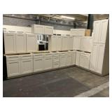 15pc.Silvercreek Classic Cream Shaker 30" Kitchen