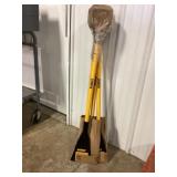 DeWaltï¿½ 7" Scrapper w/ D-Handle x 2