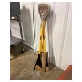 DeWaltï¿½ 7" Scrapper w/ D-Handle x 2