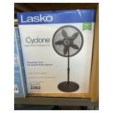 Lasko 18" Cyclone Large Room Pedestal Fan