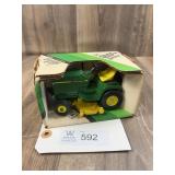 John Deere Lawn and Garden Tractor, Ertl, 1/16 Sca