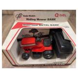 Quaility Farm and Fleet Riding Mower Bank, Scale M