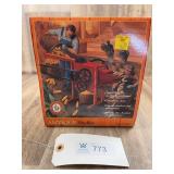 Antique Sheller, Ertl, 1/8 Scale, In Box