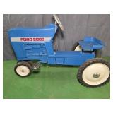 Ertl Ford 8000 Cast Pedal Tractor (Note: Ertl), Re