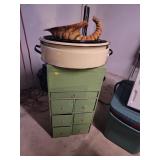 Vintage Cookware and Decorative Accents