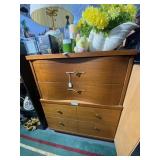 4 Drawer Dresser 33.5"x18"x40"H
